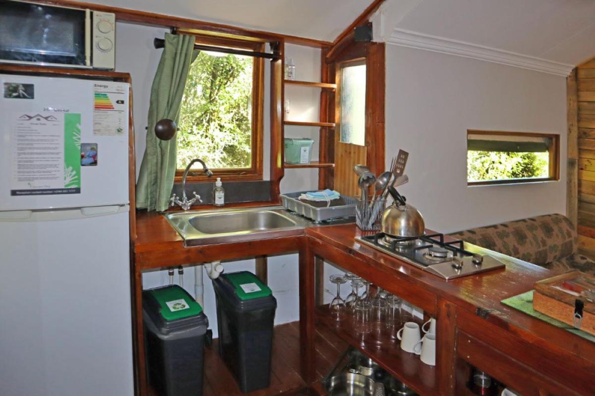 เทนิควา ทรีท็อป Hotel Karatara Settlement ภายนอก รูปภาพ